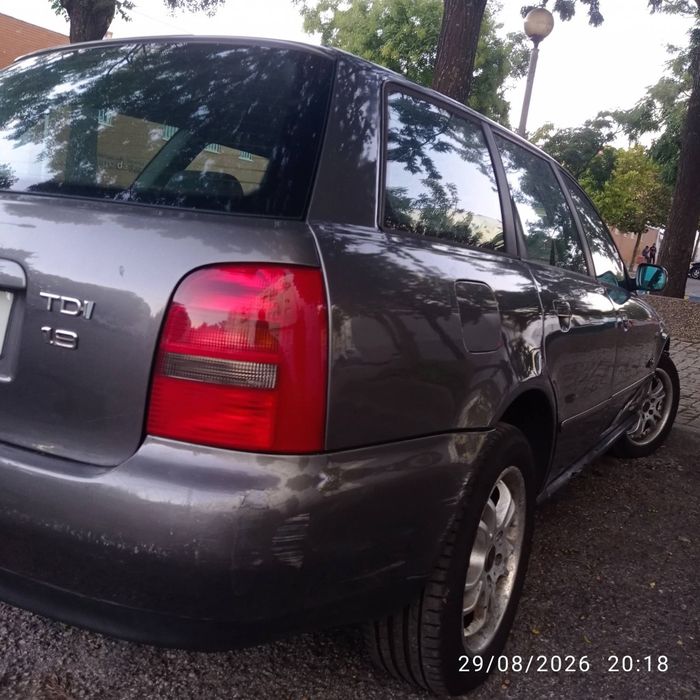 Vendo Audi A4  1.9
