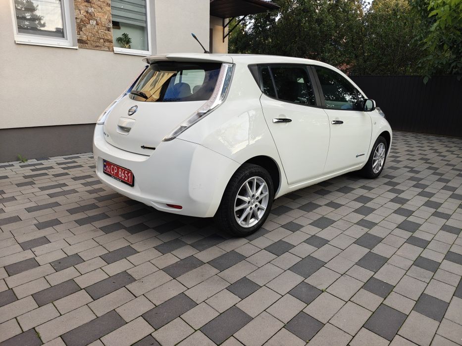 Nissan leaf 24kw 150км
