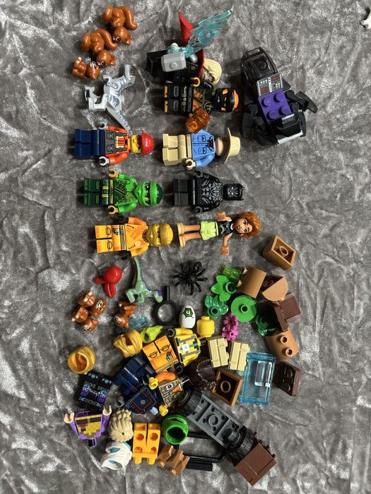 Lego mix figurek i elementów jurassic park ninjago city marvel