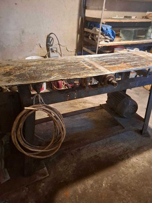 Станок стругальний комбінований з циркулярною пилаю