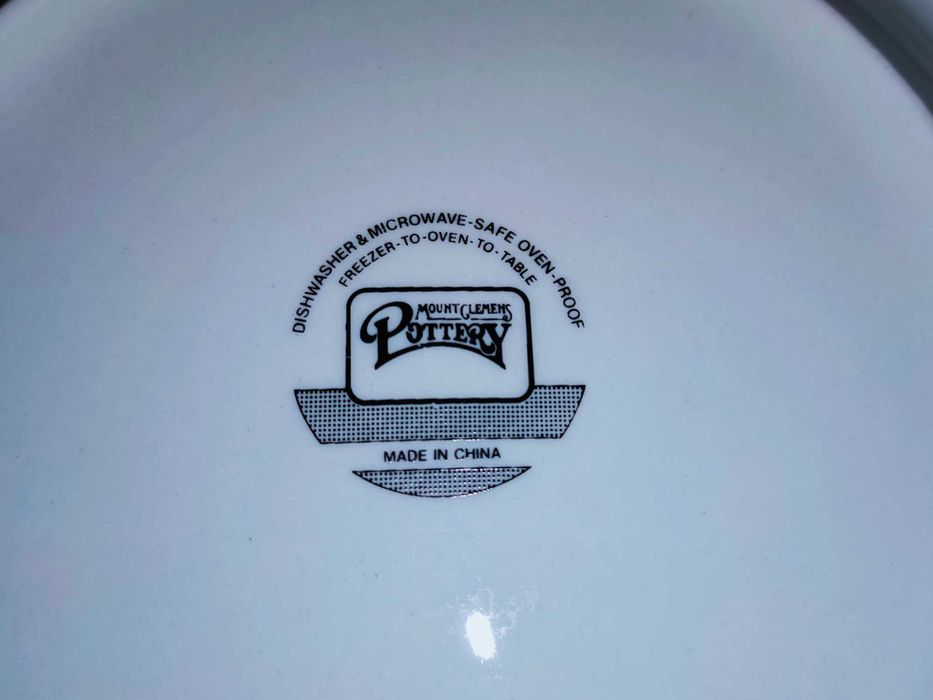 Красивая винтажная новогодняя тарелка 18,5см. Mount Clemens Pottery.