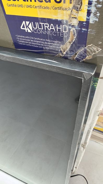 Samsung UE65RU8000 великий LED телевізор  65" дюймів