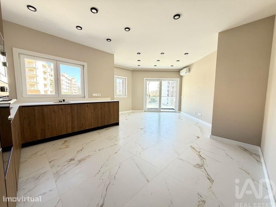 Apartamento T2 em Armação de Pêra de 80,00 m2