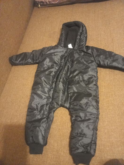 Продам дитячі  комбінезони