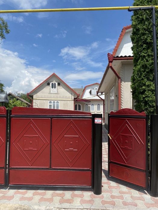 Продам господарство 300 м2 в Чернівецькій області