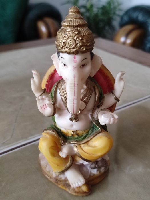 Figurka Ganesha hinduski bóg rzeźba