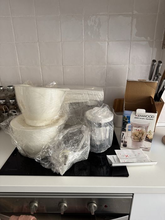 Batedeira Kenwood multifunções