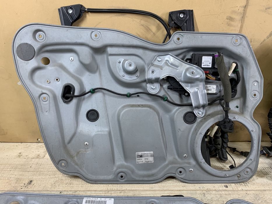 Склопідйомник / моторчик склопідйомника / механізм Caddy Touran