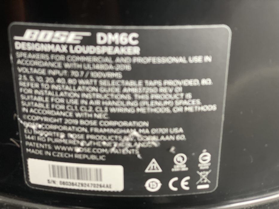 Colunas bose de encastre