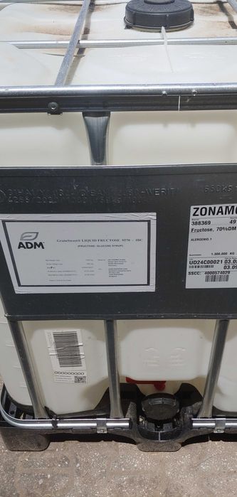 Cubo mil litros. 4 de duzentos