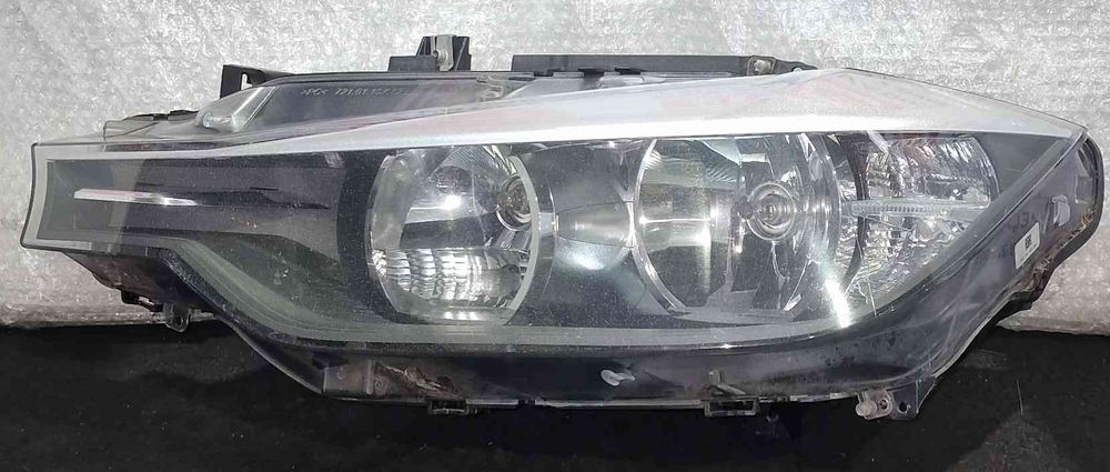 Ótica / Farol Esquerdo BMW 3 (F30, F80) ano 2013