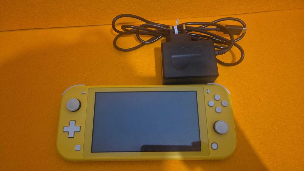 Nintendo Switch Lite Amarelo 32GB + 128gb