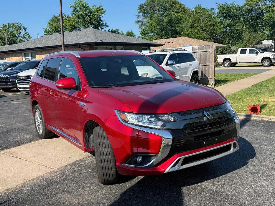 Mitsubishi Outlander Phev      2018