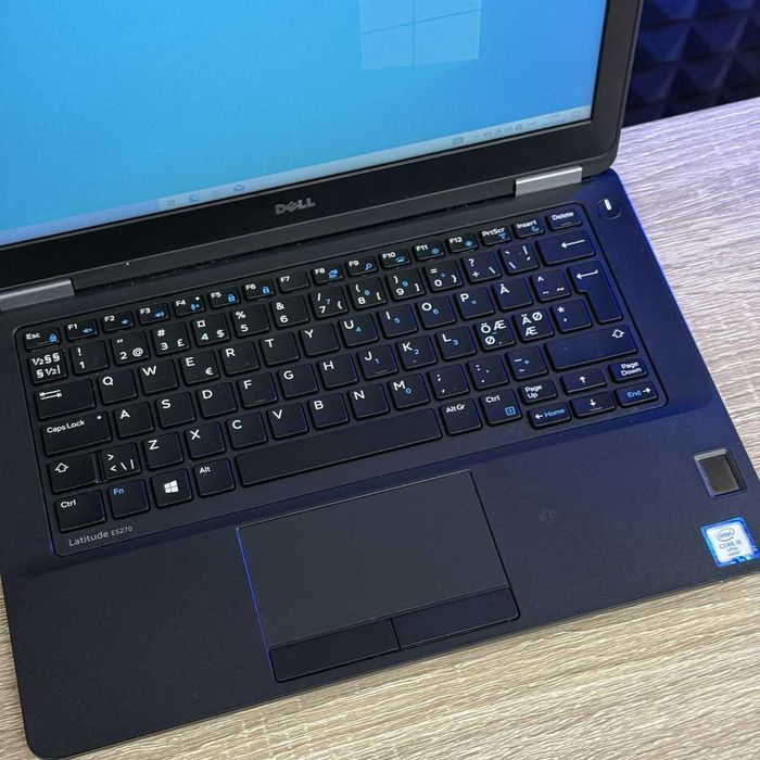 Ноутбук Dell Latitude E5270 12.5" Intel i5-6300U 8 RAM 128 SSD
