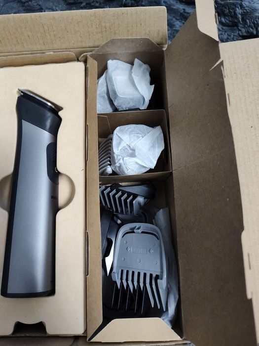 trymer Philips All-in-one trimmer 7000 Series  15 in 1