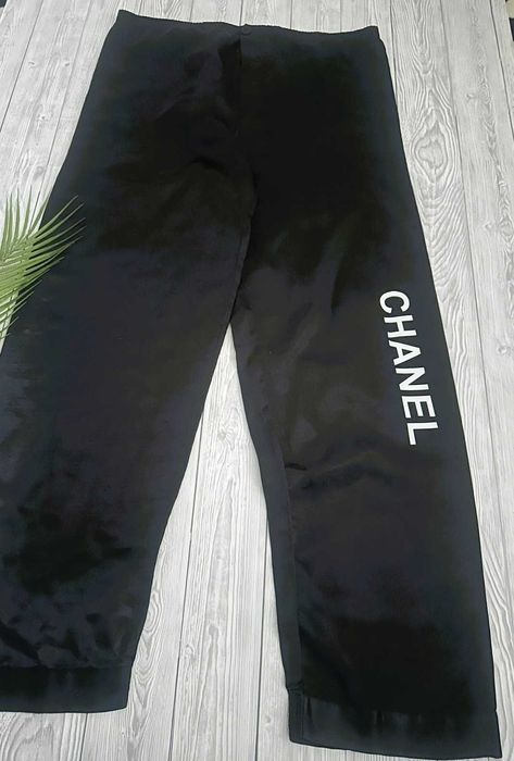 пижамы и брюки Chanel Armani