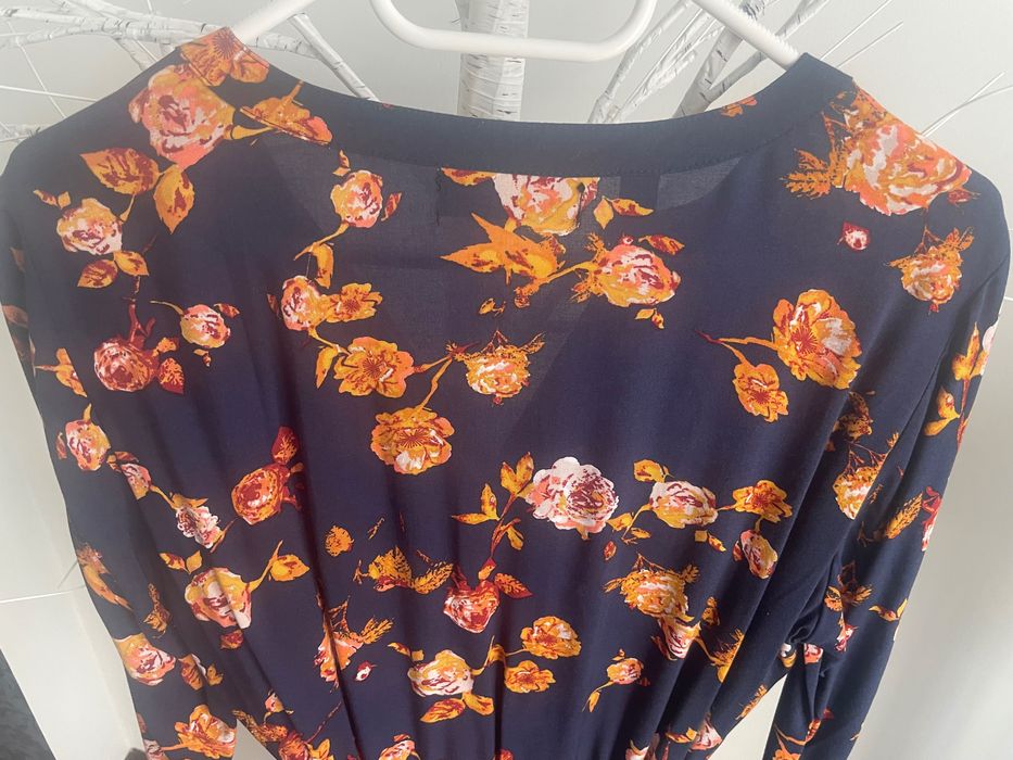 Sukienka w kwiaty 38 Nowa