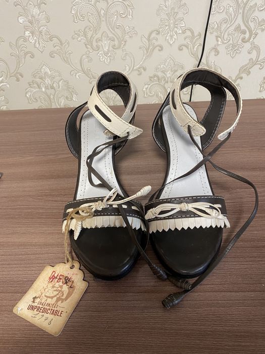 Шикарные и мега удобные КОЖАНЫЕ итальянские босоножки Дизель