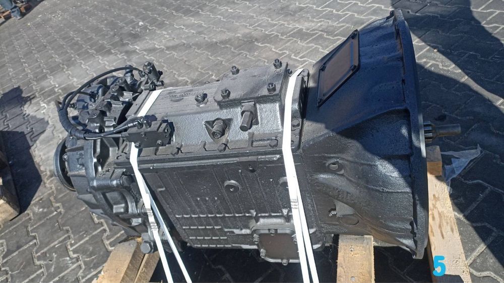 Коробка передач ЯМЗ-239 9-ступінчаста з демультиплікатором МАЗ КрАЗ