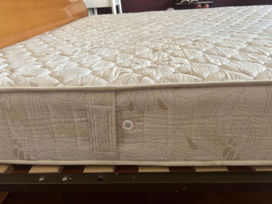 Cama ZAGO Feita a medida de Madeira com Colchão de Molas Ventilado