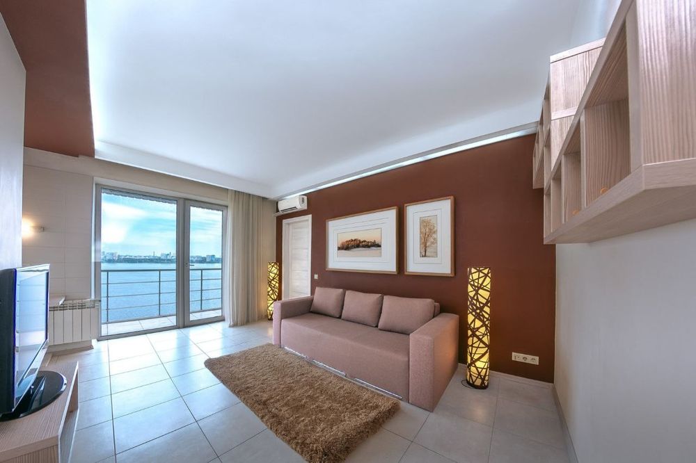 Квартира подобово, погодинно 2 кв на набережній центр міста