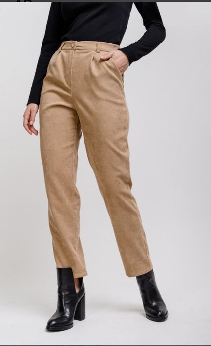 Жіночі вельветові брюки шукають нового господаря!