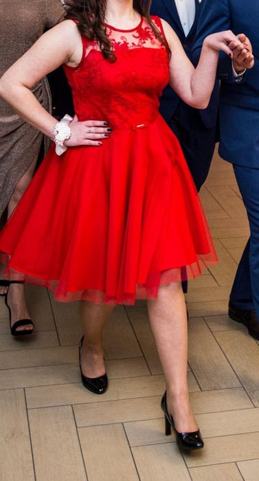 Czerwona sukienka