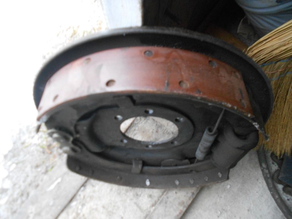 гальмівні барабани газ-52 в зборі