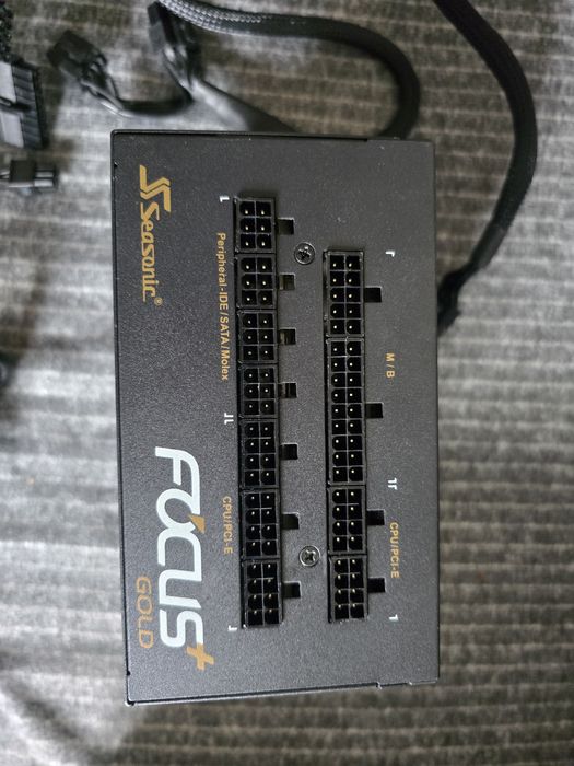 Fonte de alimentação Seasonic Focus Gold 550w