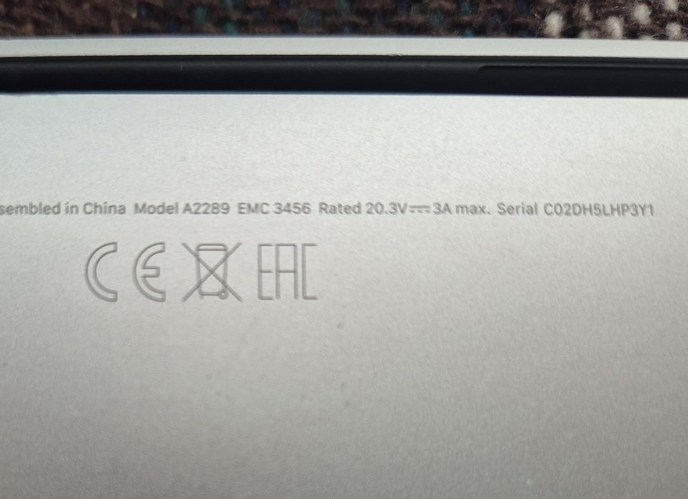 Macbook pro 13 touchbar matryca a2289