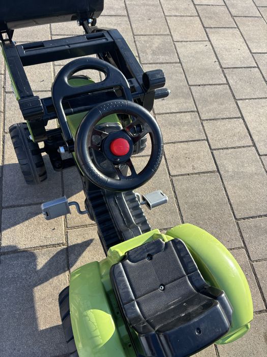 Traktor na pedały claas dla 3 latka