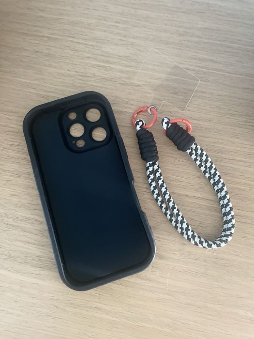 Vendo capa de telemovel para I Phone 16 pro