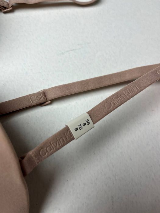 Бюстгальтер Calvin Klein