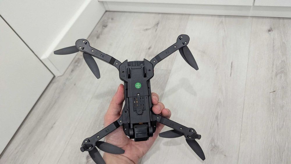 Дрон з камерою B15 4K дрон з камерою, складаний квадрокоптер Wipkviey