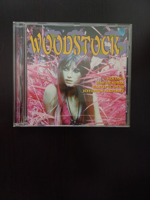 Cd Woodstock- em muito bom estado