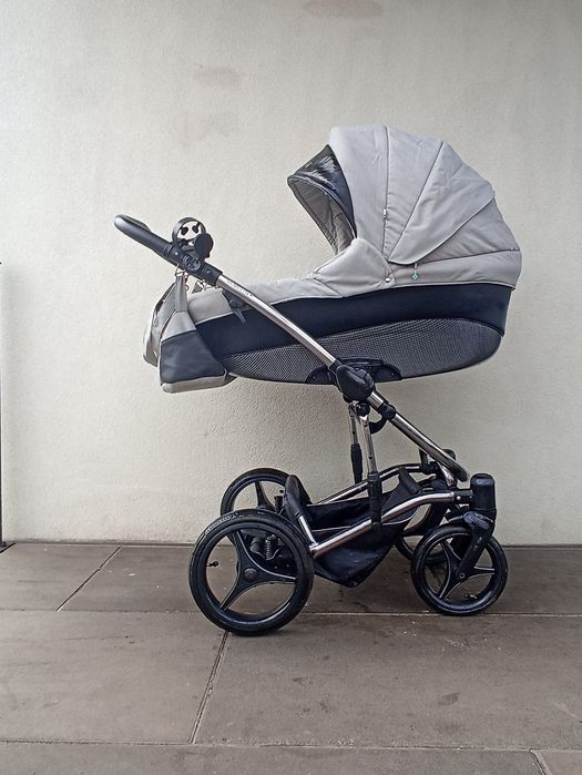 Wózek 3w1,4w1 Bebetto Tito premium Class szary fotelik cybex