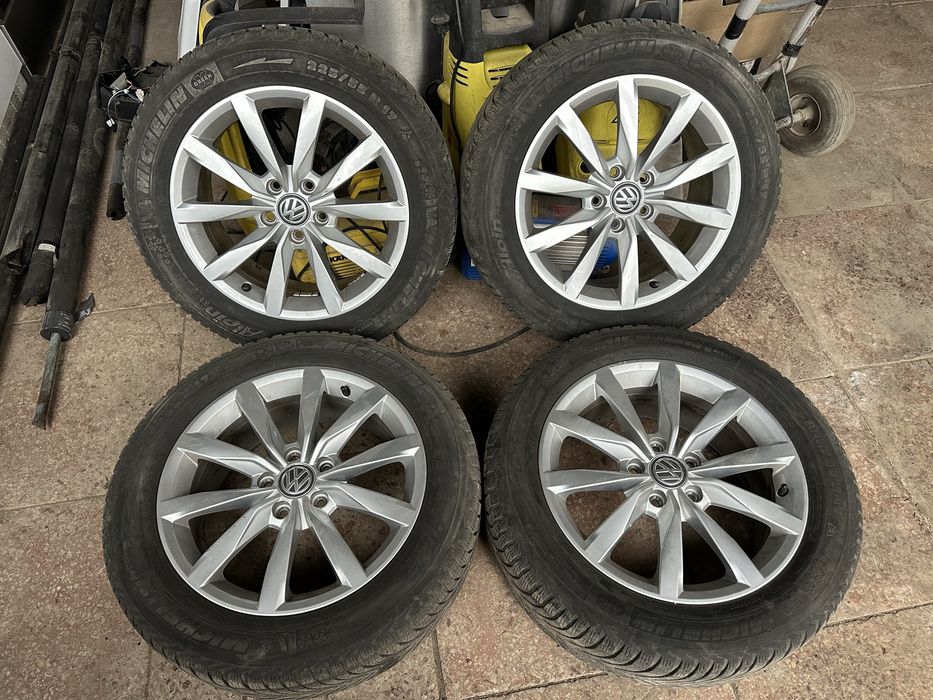 Шини з дисками 225/55 R17 на VW , Skoda
