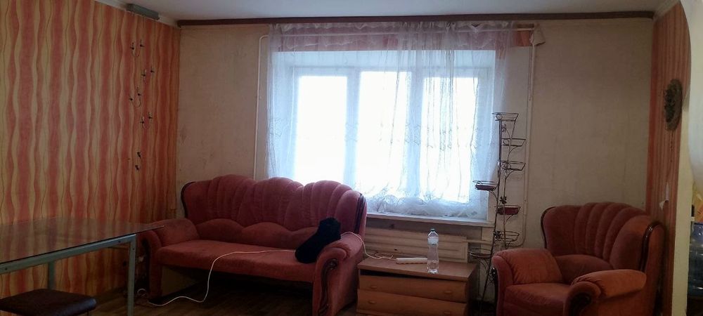 Продаж 4кімнатна Харківське шосе 21/6
