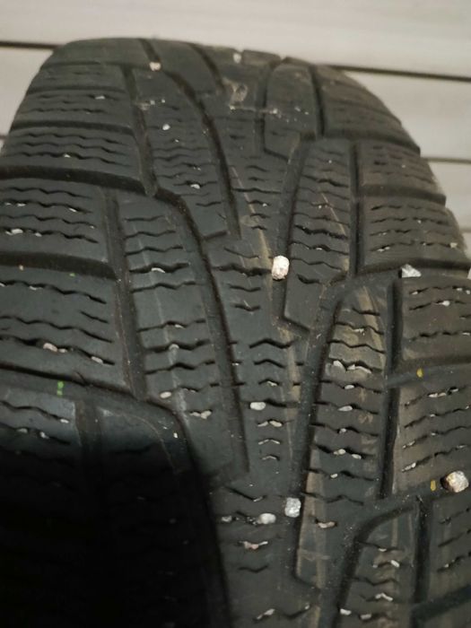 Шини зимові Kumho 14 на Nisan