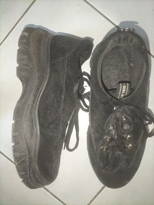 Buty czarne podwyższane