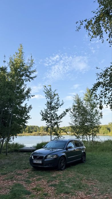 продам автомобіль Volvo v50