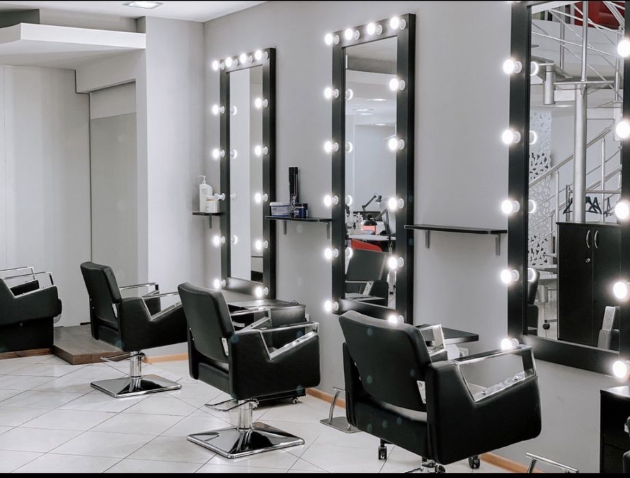 Аренда рабочего места парикмахера.