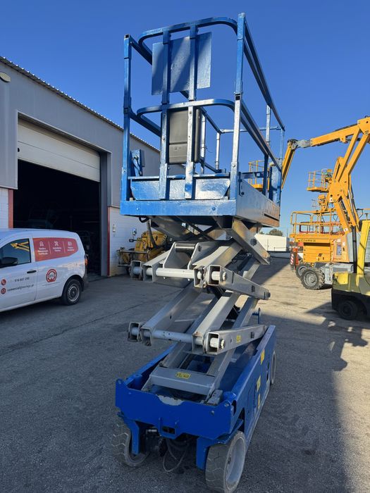 Plataforma elevatoria eletrica tesoura 8mt (usada)