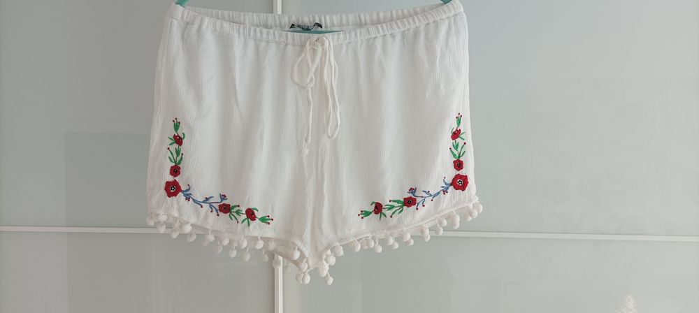 Białe spodenki szorty  roz. 46/48