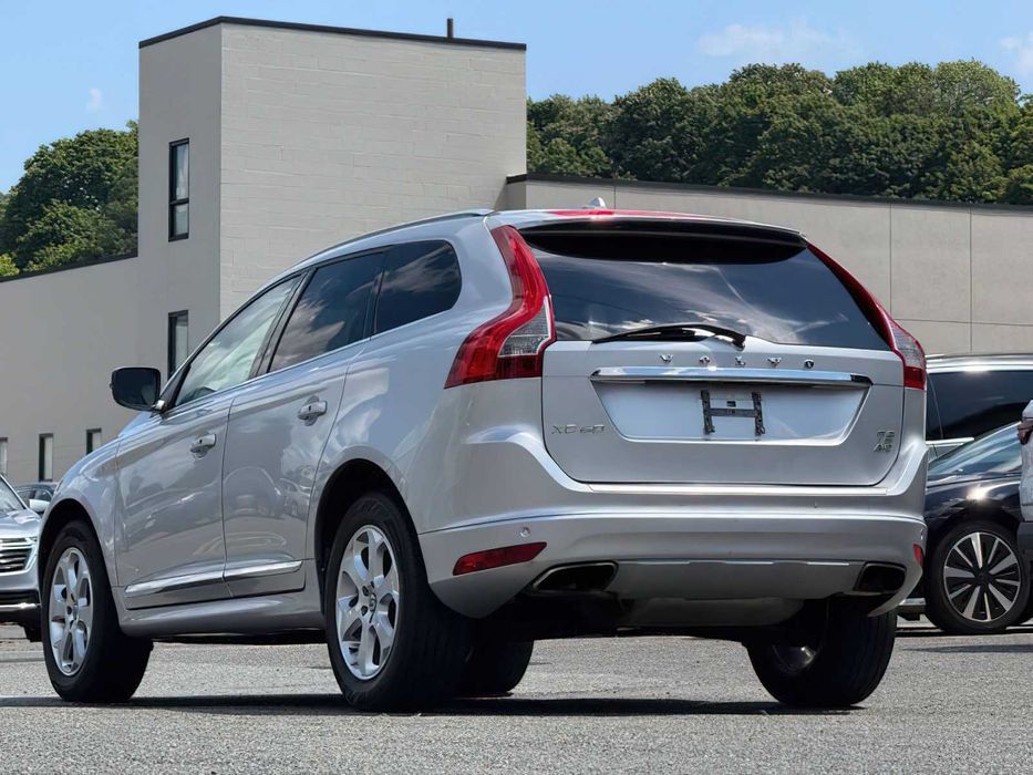 Volvo XC60 T5  Premier      2016