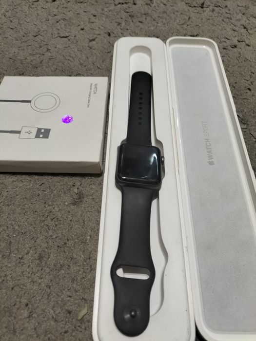 Продам під ремонт appl watch 2