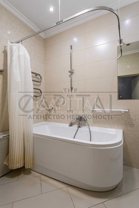 Продаж Авторський ремонт Київ Печерськ, вул. Андрія Верхогляда, 5