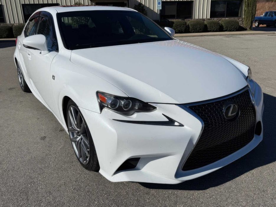 Lexus IS 200t      2016