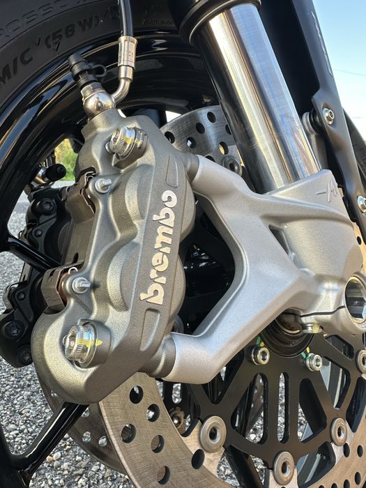 MV Agusta 800R Deagster
