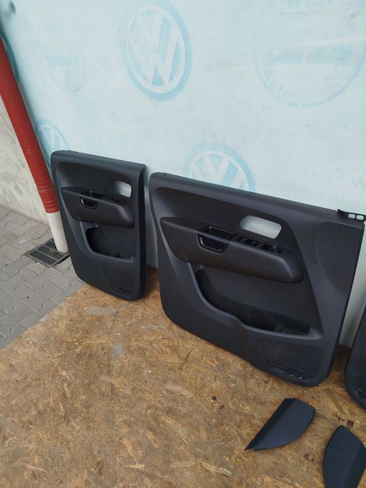 Дверні карти VW Amarok